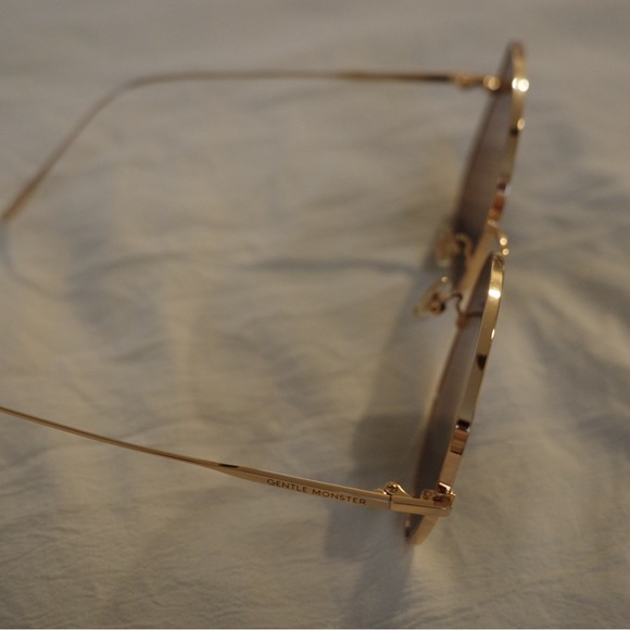 Gentle Monster Diane 02 Black and Gold Sunglasses - Picture 8 of 11